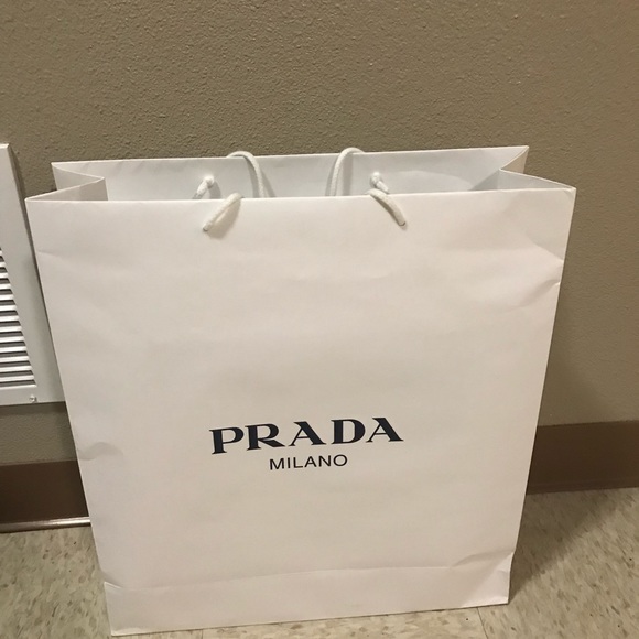 Mens Prada Luxury Black Leather High Top. - Picture 3 of 8